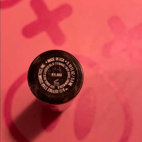 JS velour liquid lipstick (Ryland) - Picture 2 of 2